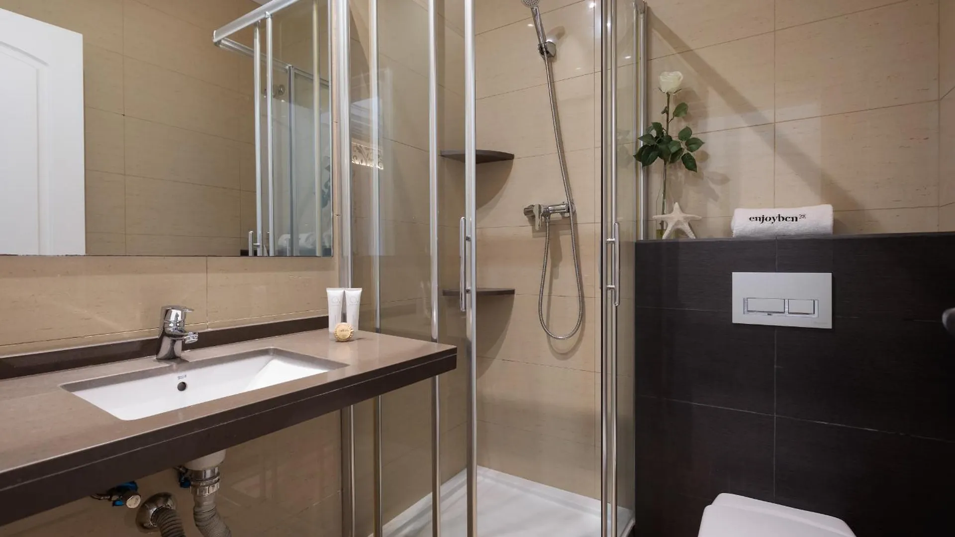 Enjoybcn Coliseum Apartments Barcelona 0*,  Spanien