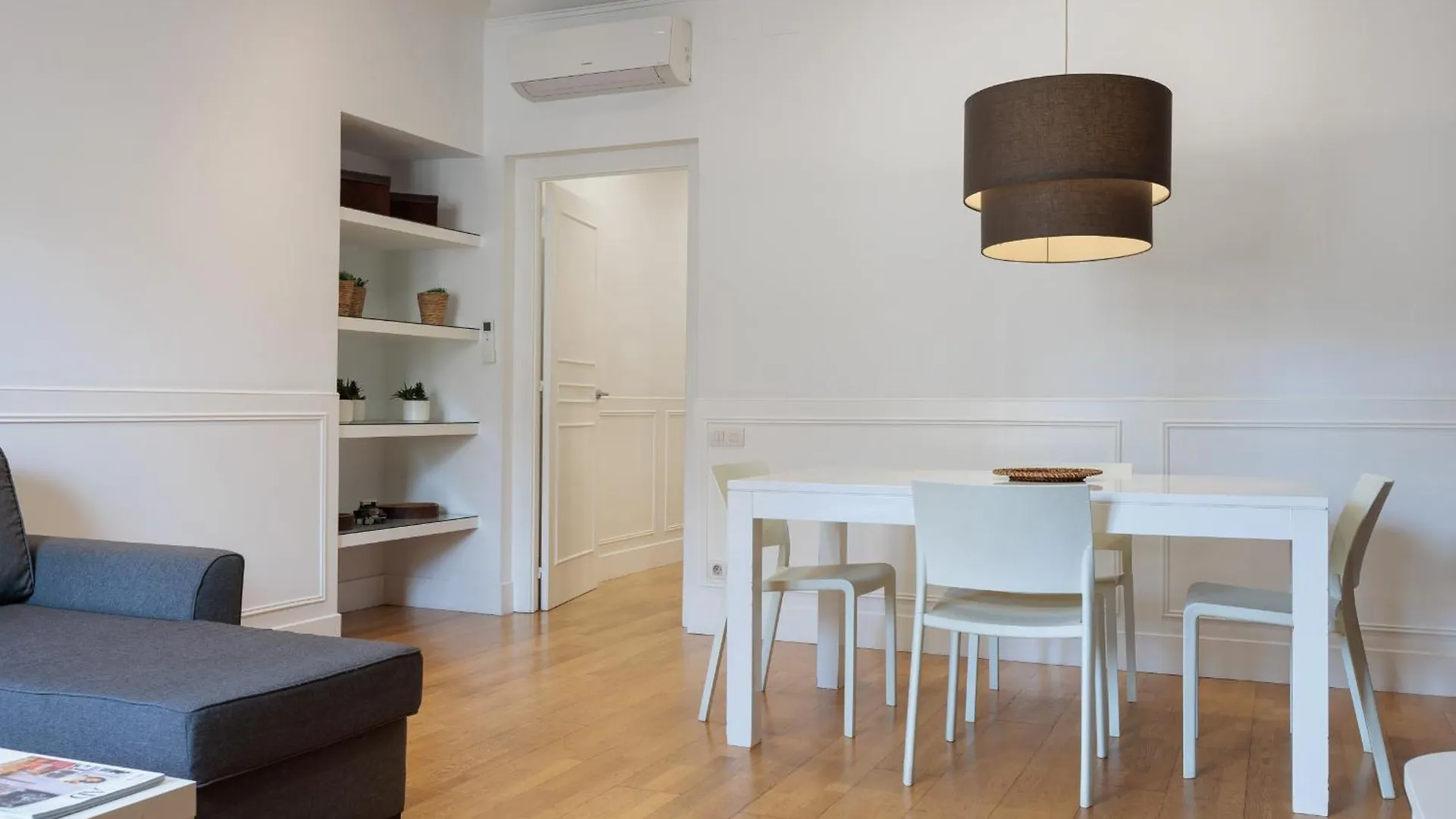 Enjoybcn Coliseum Apartments Barcelona