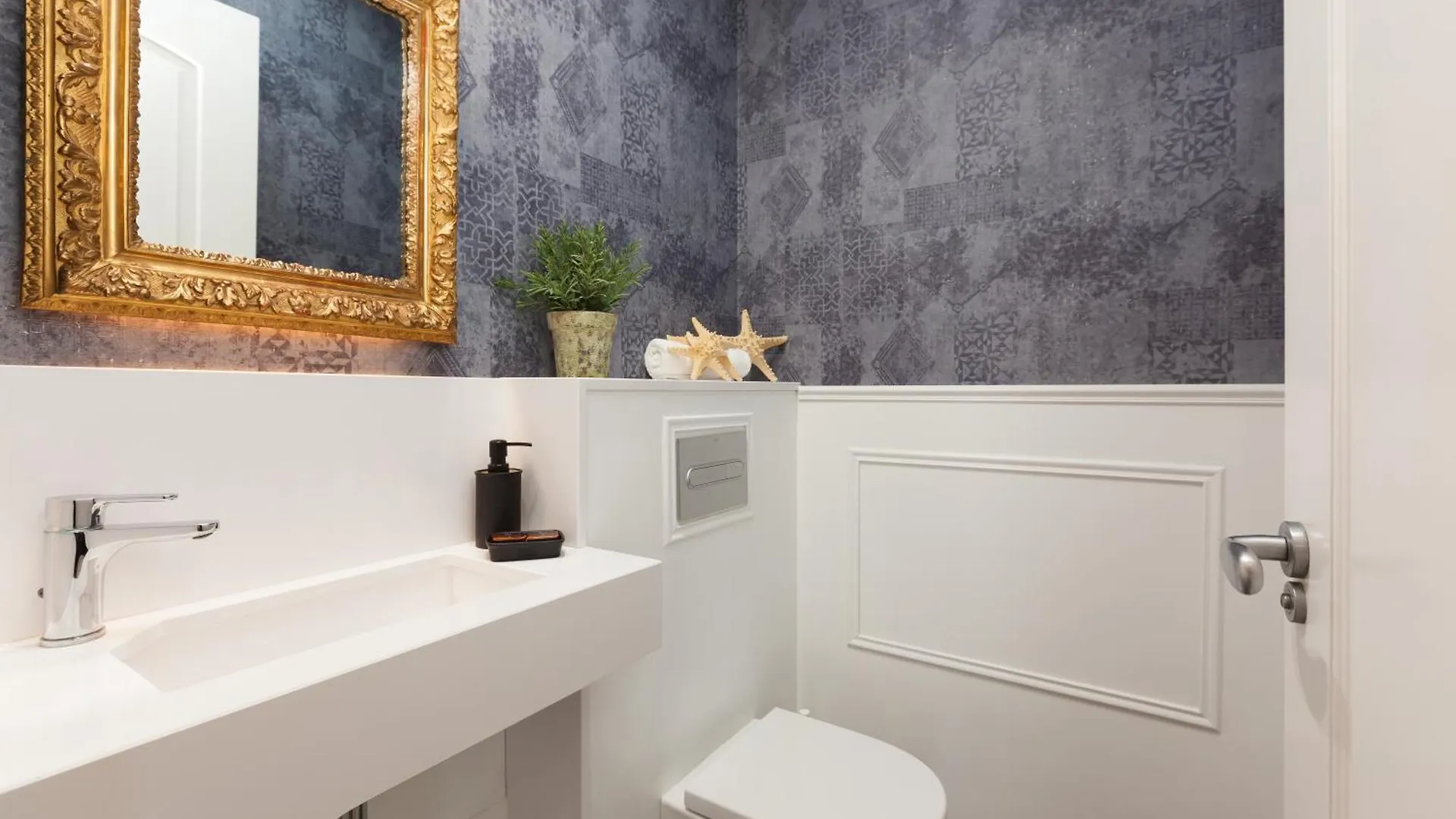 Enjoybcn Coliseum Apartments Barcelona