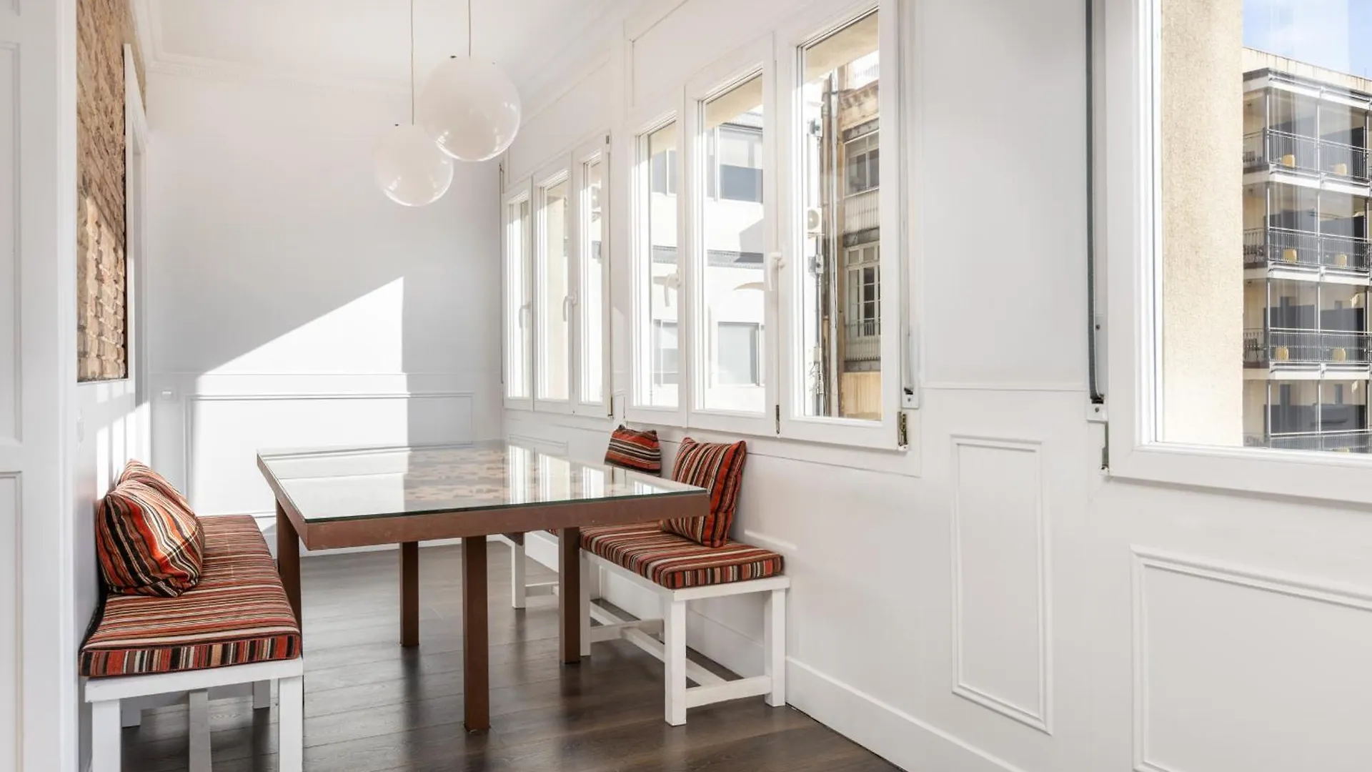 Enjoybcn Coliseum Apartments Barcelona