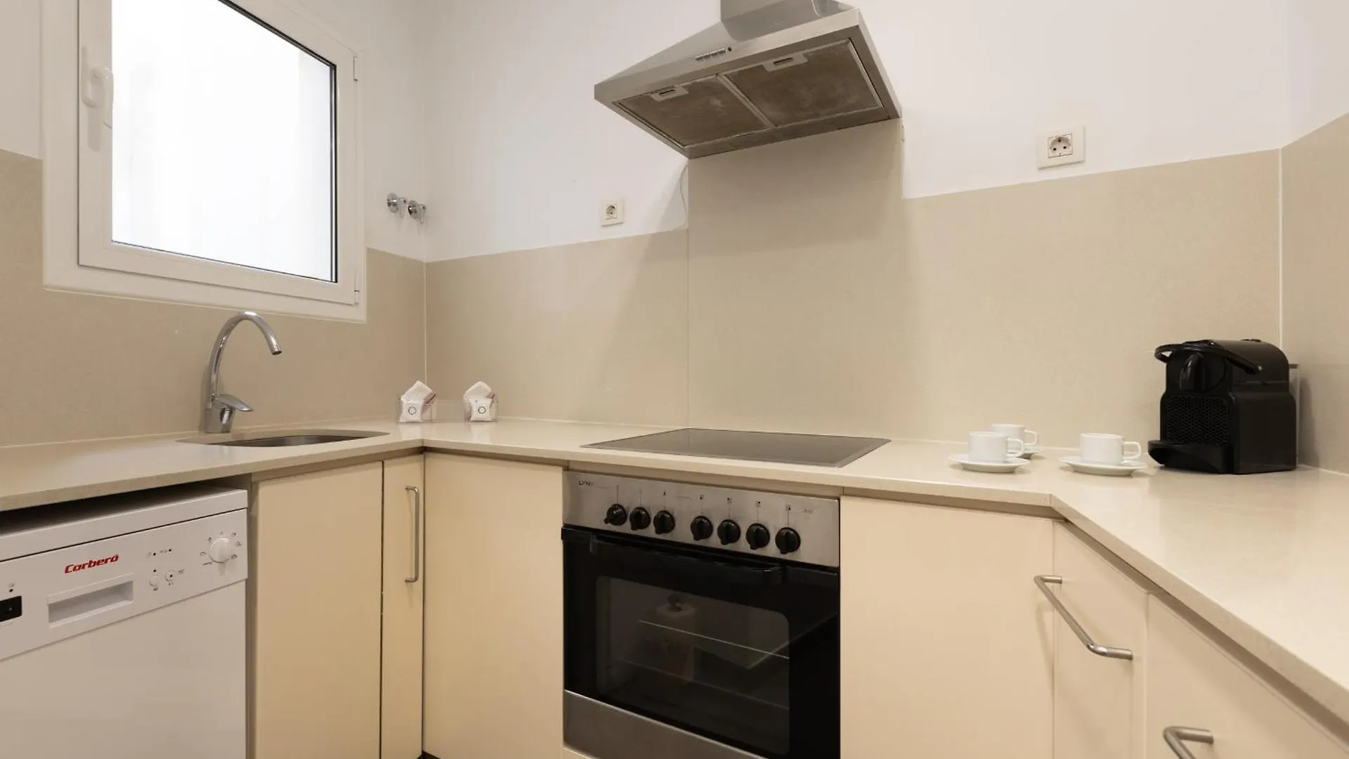 Enjoybcn Coliseum Apartments Barcelona 0*,