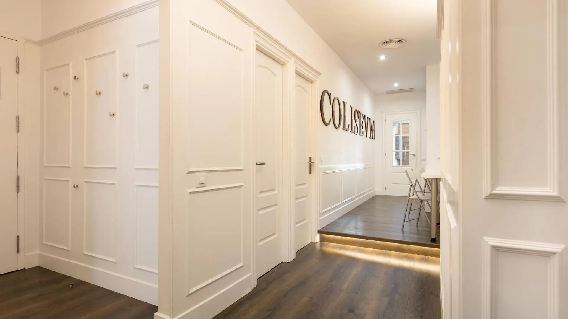 Enjoybcn Coliseum Apartments Barcelona